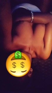 cocoa so tastee, Chicago call girl, Kissing Chicago Escorts – French, Deep, Tongue