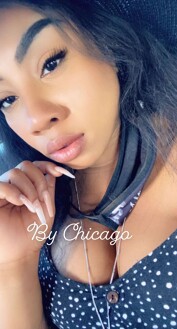 ROXIE --, Chicago call girl, Foot Fetish Chicago Escorts - Feet Worship